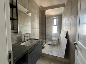 5bdrm House in G+2House, Bole for rent