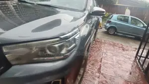 Toyota Hilux 2019 Gray