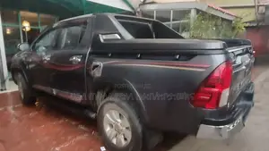 Toyota Hilux 2019 Gray