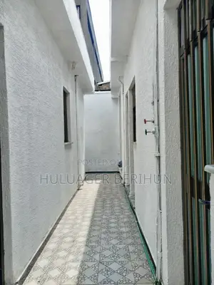 5bdrm House in Bole for sale