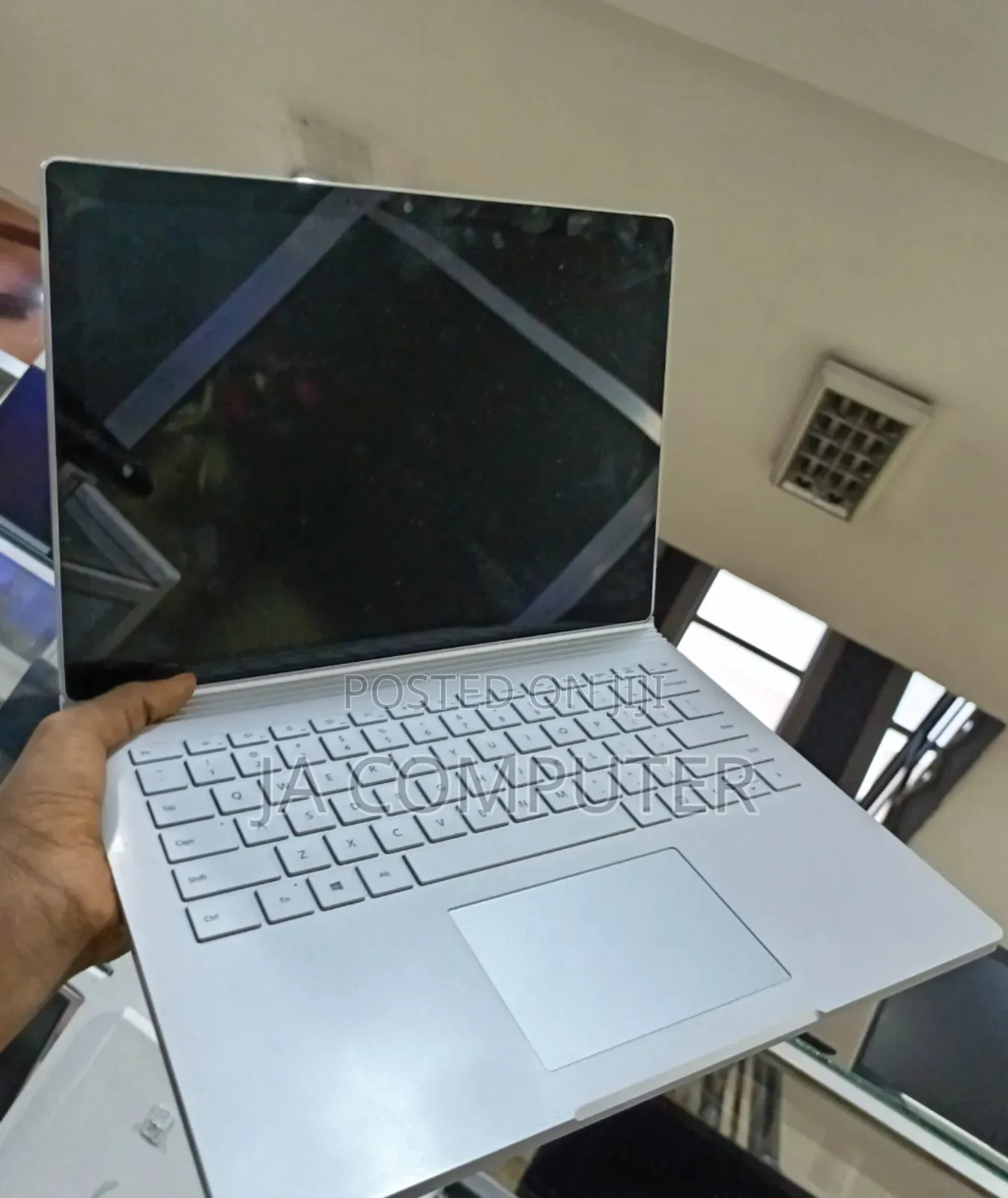 New Laptop Microsoft Surface Book 3 16GB Intel Core I7 SSD 256GB