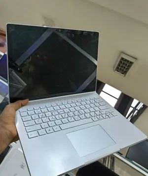 New Laptop Microsoft Surface Book 3 16GB Intel Core I7 SSD 256GB