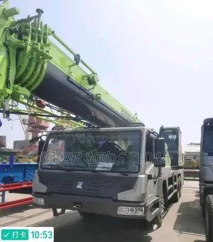 Zoom Lion Crane 30 Ton