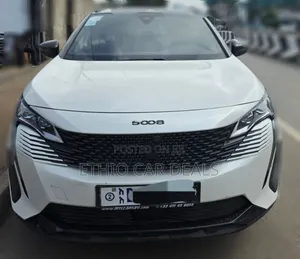 Peugeot 5008 2022 White