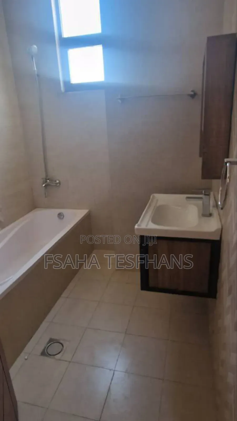 5bdrm House in G+2 House For Rent, Bole for rent