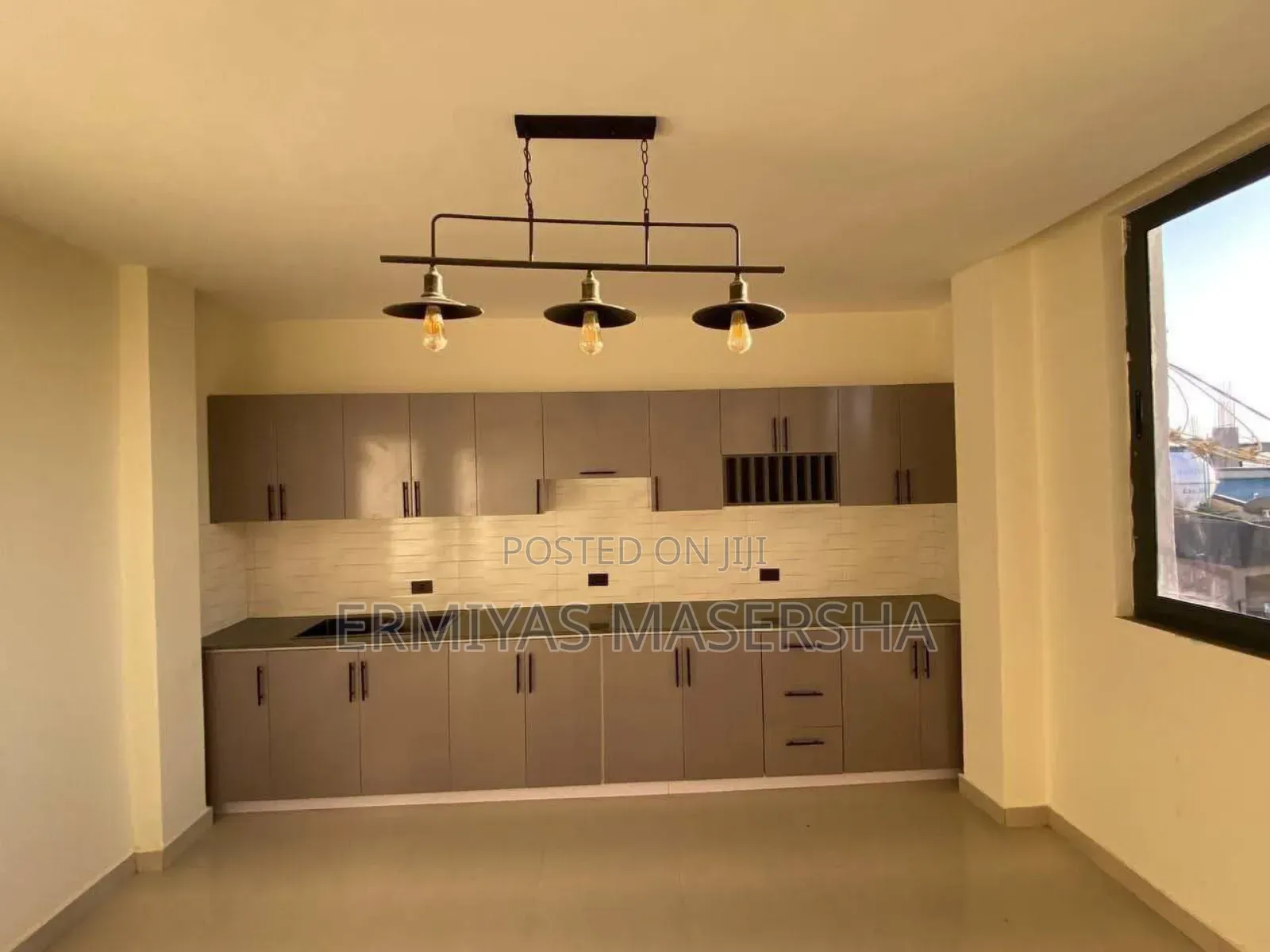 Furnished 5bdrm House in Yeka for sale