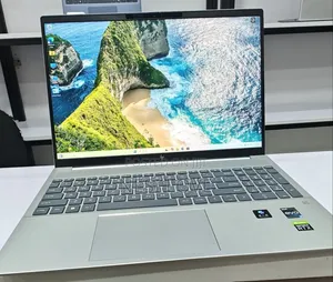 New Laptop HP Pavilion 17 16GB Intel Core I7 SSD 1T