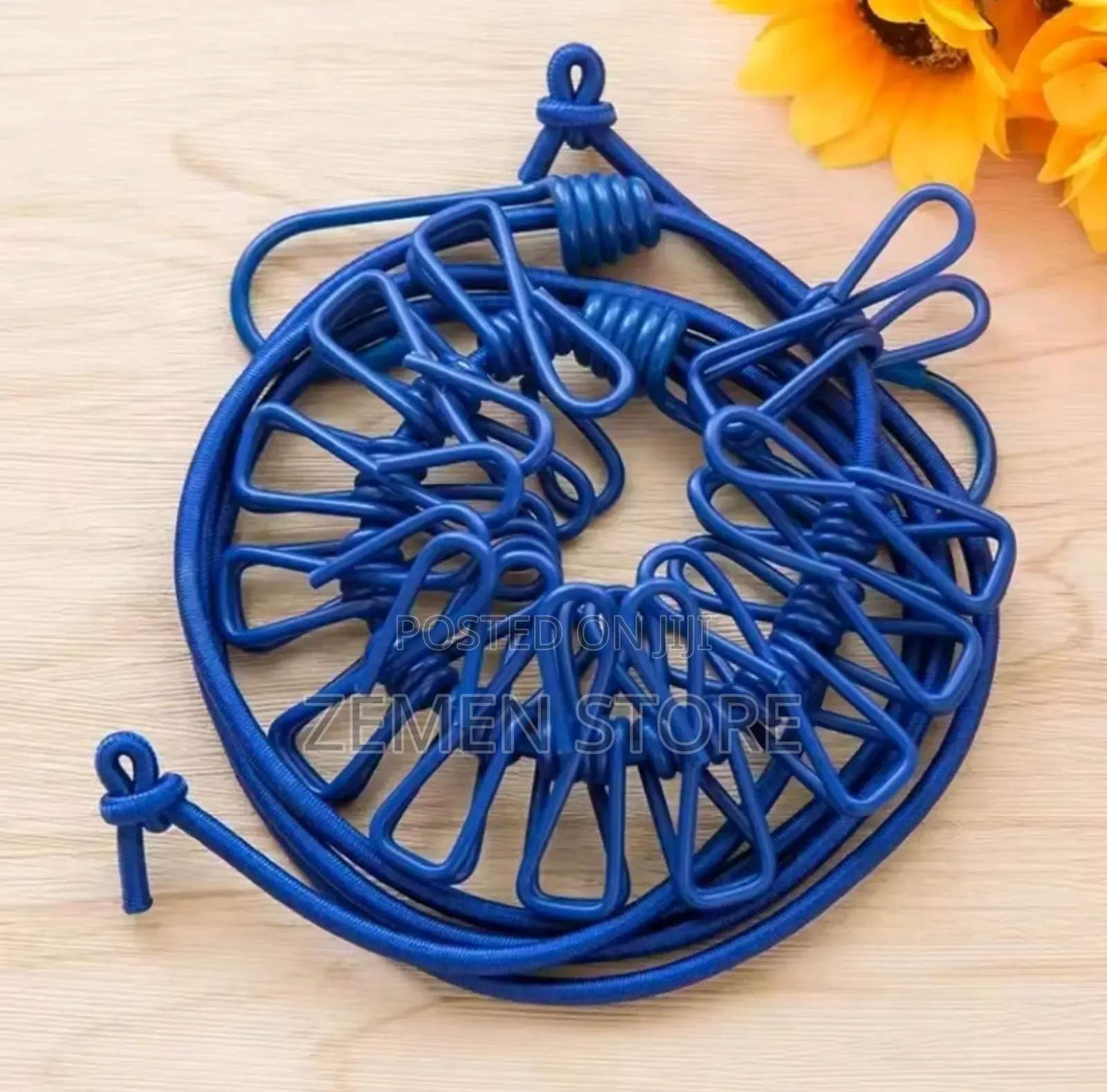 Clothes Hanger With Clips