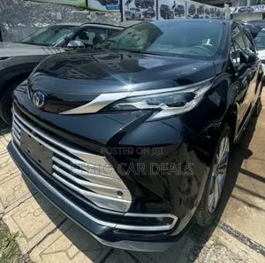 New Toyota Sienna 2024 White