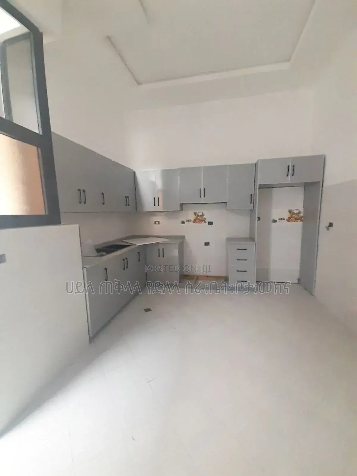 Furnished 6bdrm Villa in Ayat Area Inside, Yeka for sale