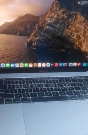 New Laptop Apple MacBook Pro 2017 16GB Intel Core I7 SSD 512GB