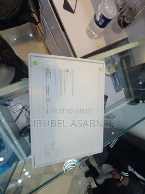 New Laptop Apple MacBook Air 2025 M4 13-Inch 16GB Apple M4 SSD 256GB