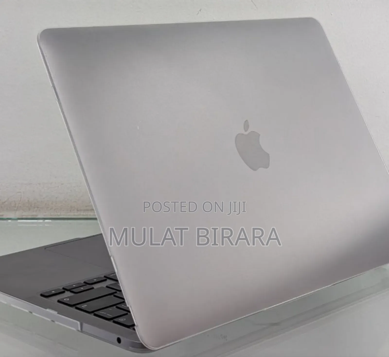 New Laptop Apple MacBook Pro 2020 8GB Apple M1 SSD 256GB