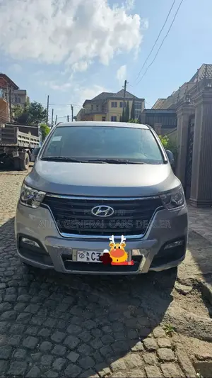 Hyundai H1 2021 Silver