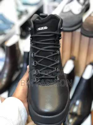 High Quality Black Leather Boots For Everyday Wear