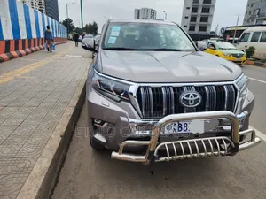 Toyota Land Cruiser Prado 2021