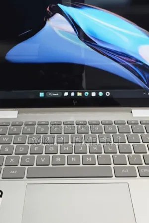 New Laptop HP Envy X360 8GB Intel Core I5 SSD 512GB