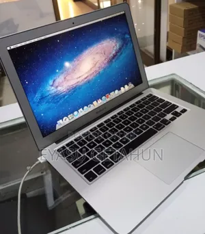 New Laptop Apple MacBook 2011 4GB Intel Core I5 SSD 128GB