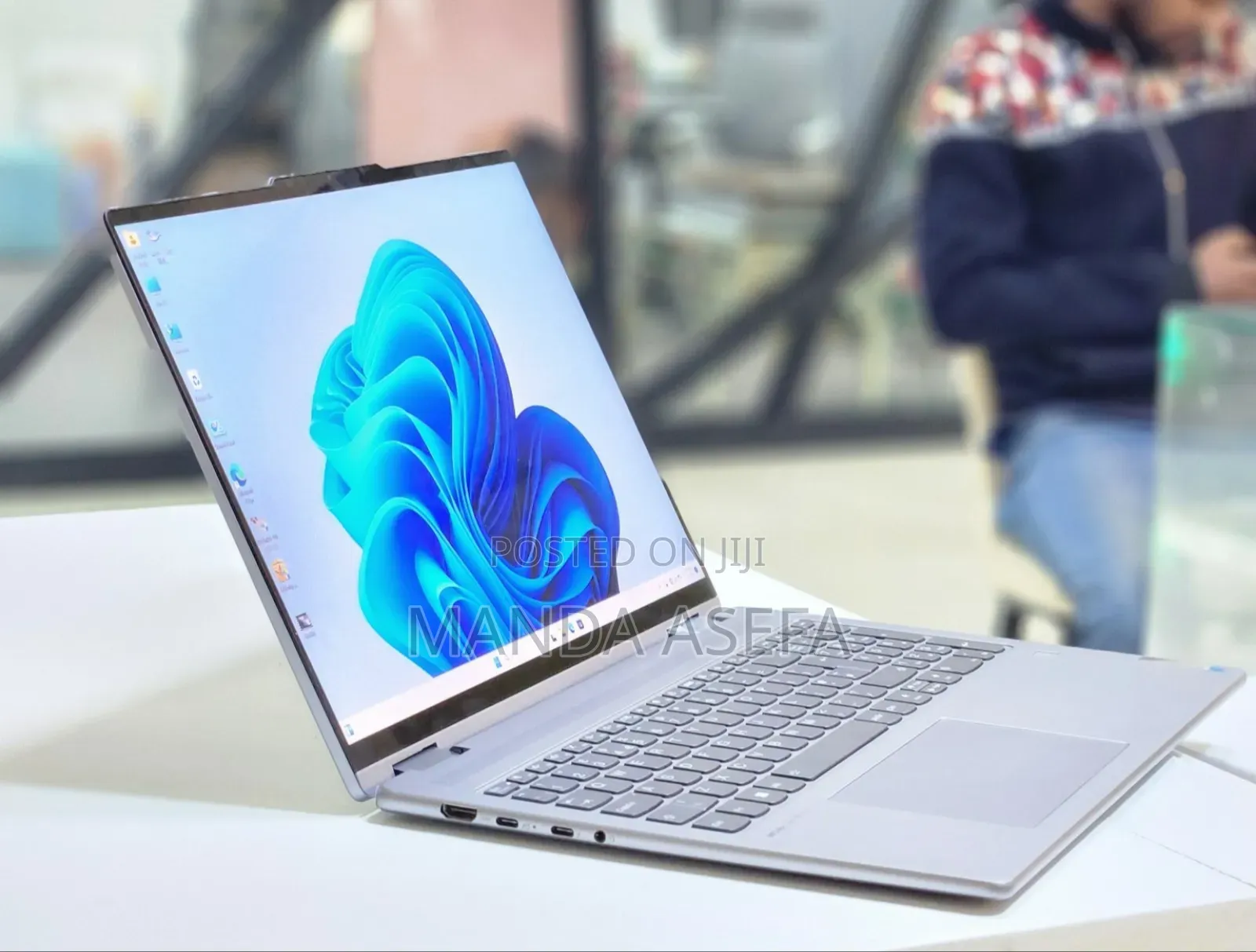 New Laptop Lenovo Yoga 7i 16GB Intel Core I7 SSD 1T