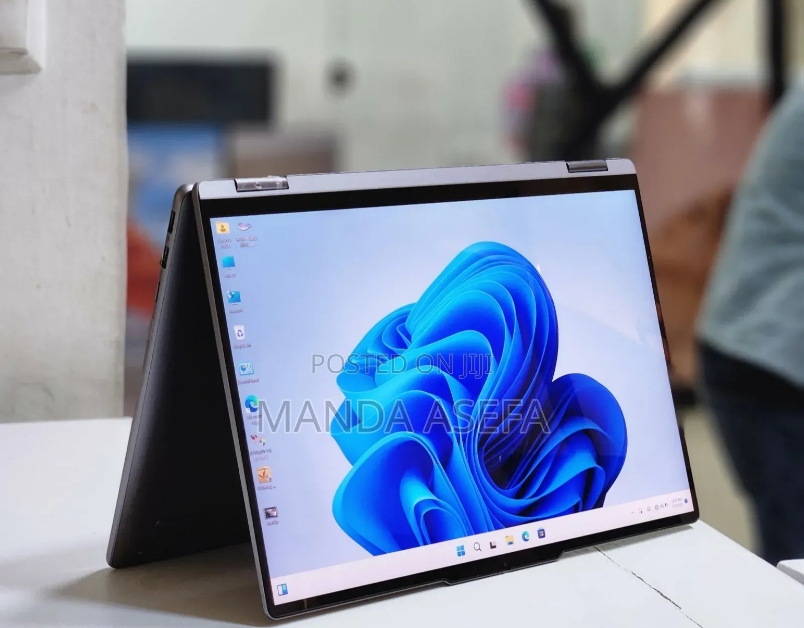 New Laptop Lenovo Yoga 7i 16GB Intel Core I7 SSD 1T