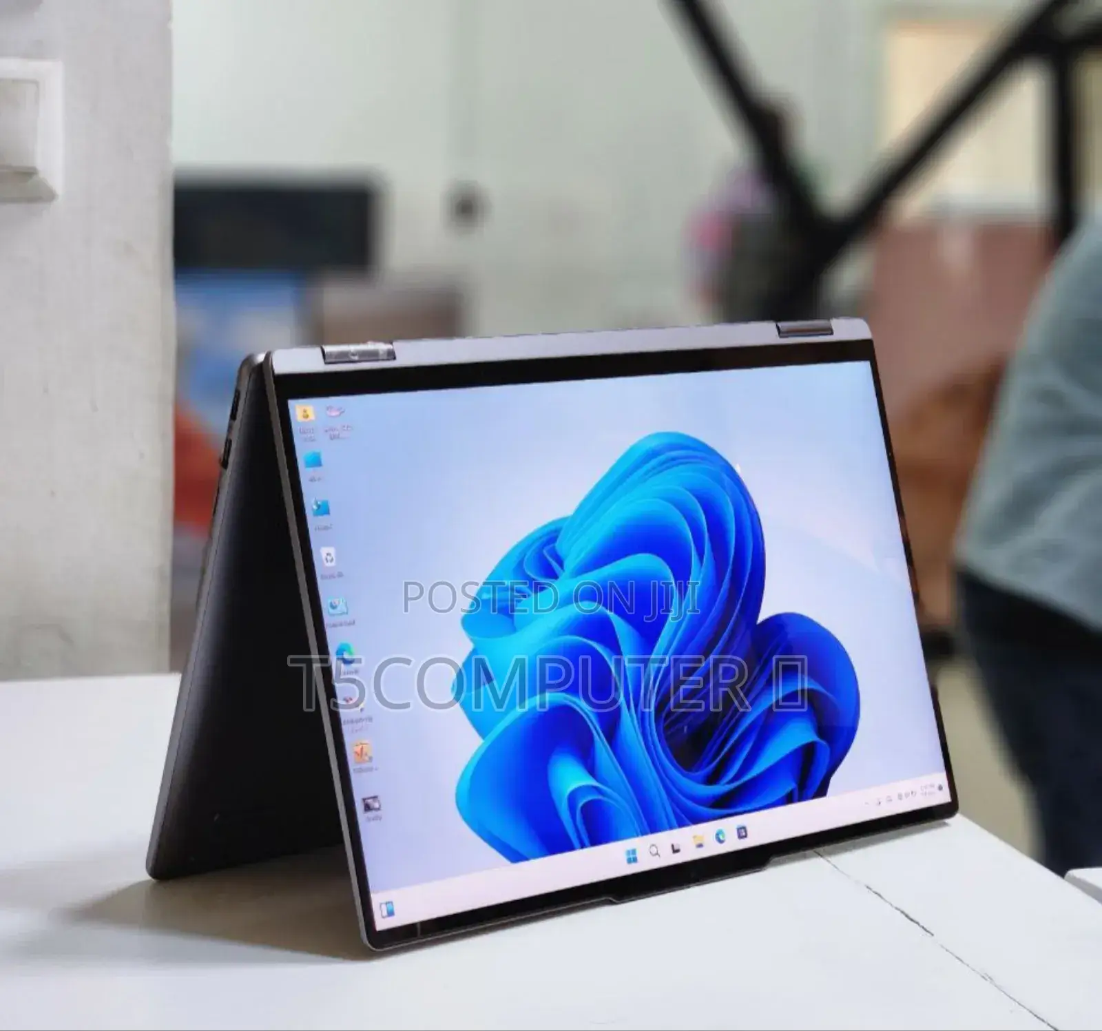 New Laptop Lenovo Yoga 7i 16GB Intel Core I7 SSD 1T