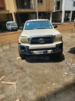 Toyota Tacoma 2011 White