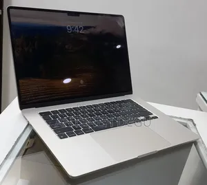 New Laptop Apple MacBook Air 2024 M3 15-Inch 8GB Apple M3 SSD 256GB