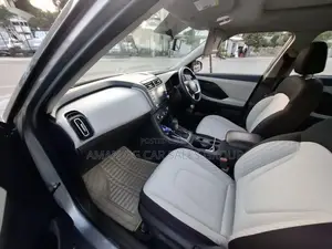 Hyundai Creta 2023 Silver