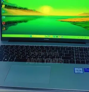New Laptop Huawei Matebook D 15 8GB Intel Core I5 SSD 512GB