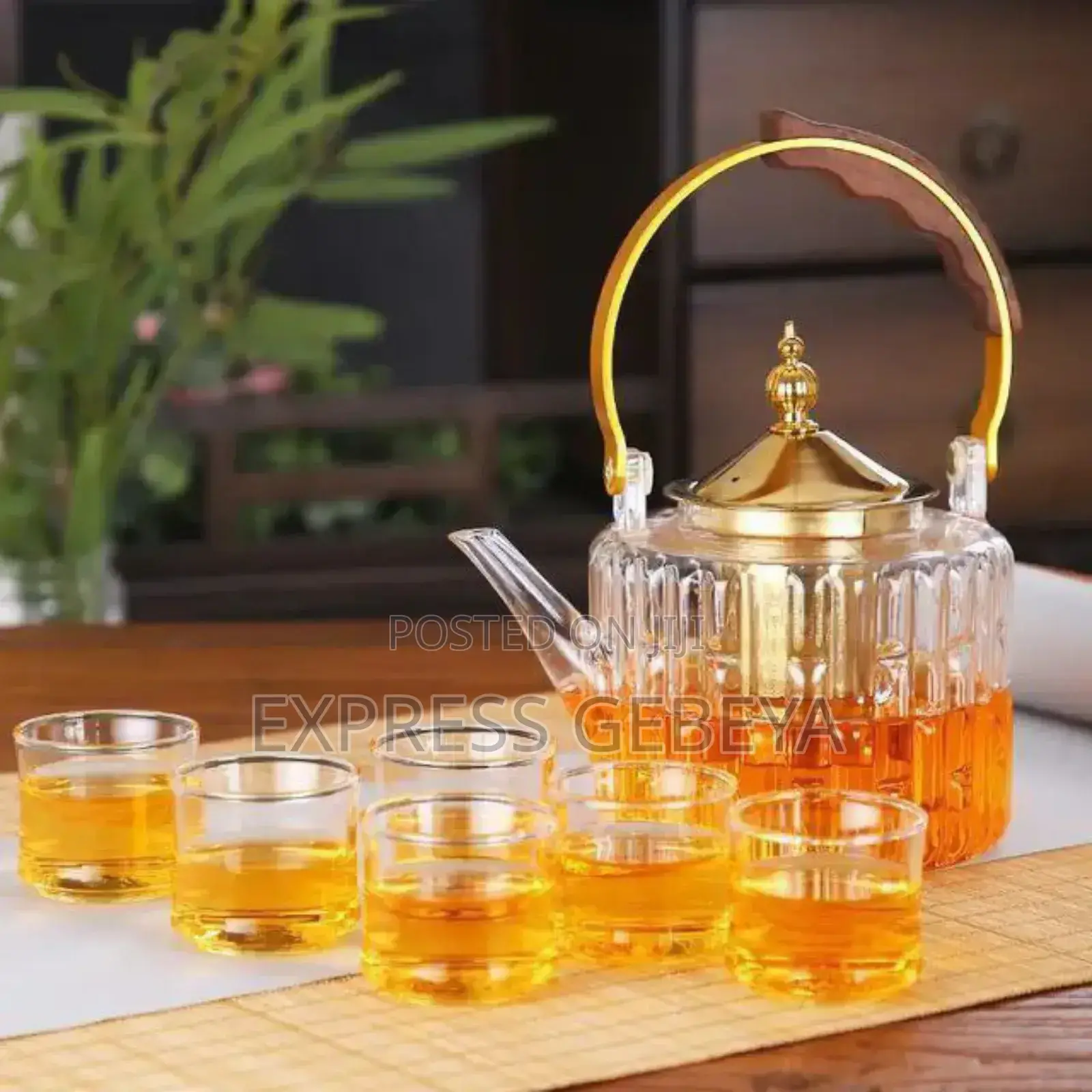 ውብ እና ማራኪ የሻይ ማፍያ ከ6 ብርጭቆዎች ጋር Tea Pot Set