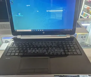 Laptop HP Pavilion 15 8GB AMD A8 HDD 700GB