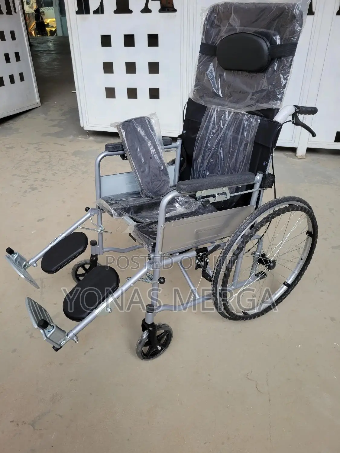 Toilet Wheelchairة盎wheelchair//Backrest, Full-Length Padded