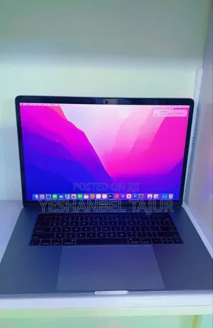 New Laptop Apple MacBook Pro 2017 16GB Intel Core I7 SSD 512GB