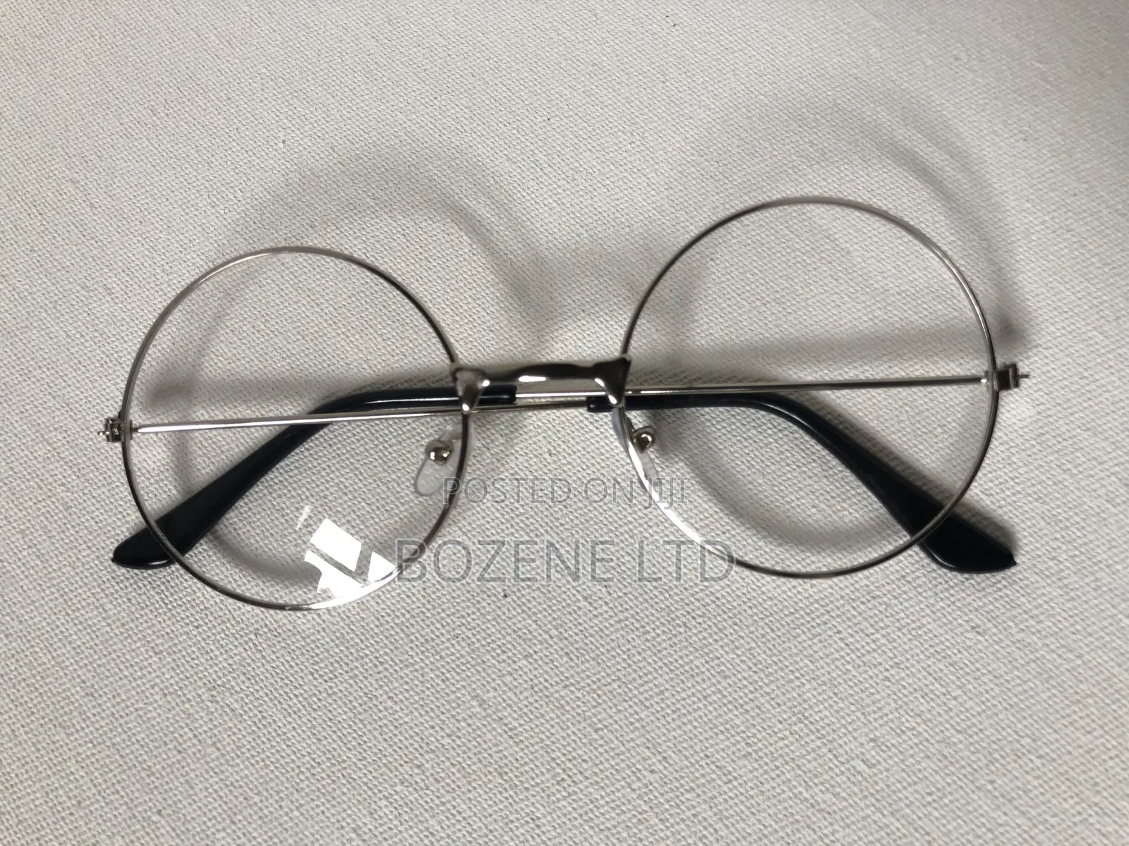 Sunglass (Transparent)