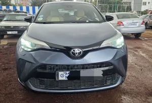 Toyota C-HR 2020 Blue