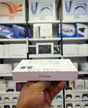 New Apple iPhone 16 128 GB White