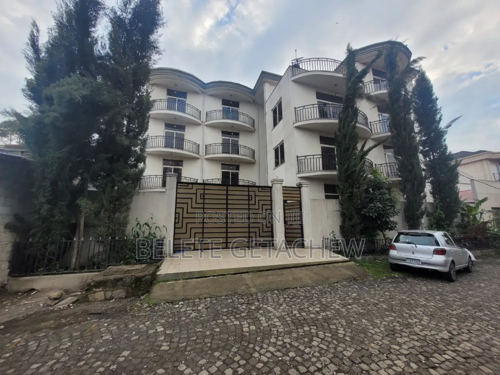 8bdrm House in Semit, G+3 Luxury, Bole for sale