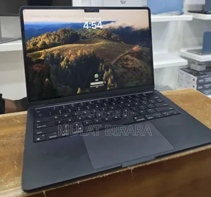 New Laptop Apple MacBook Air 2022 M2 8GB Apple M2 SSD 256GB
