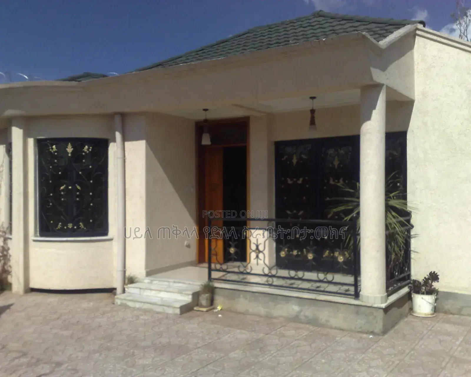 Furnished 4bdrm Villa in ወሎሠፌር አካባቢ, Bole for sale