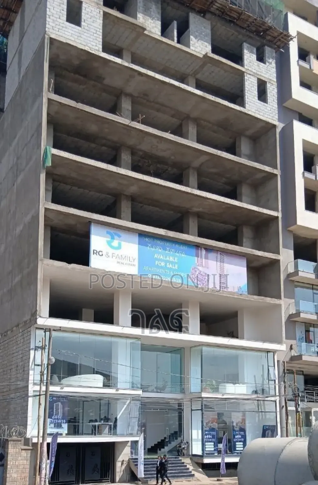 መሀል ቦሌ ላይ ውብና ቅንጡ አፓርትመንት ቤቶችንና የንግድ ሱቆችን እየሸጥን እንገኛለን
