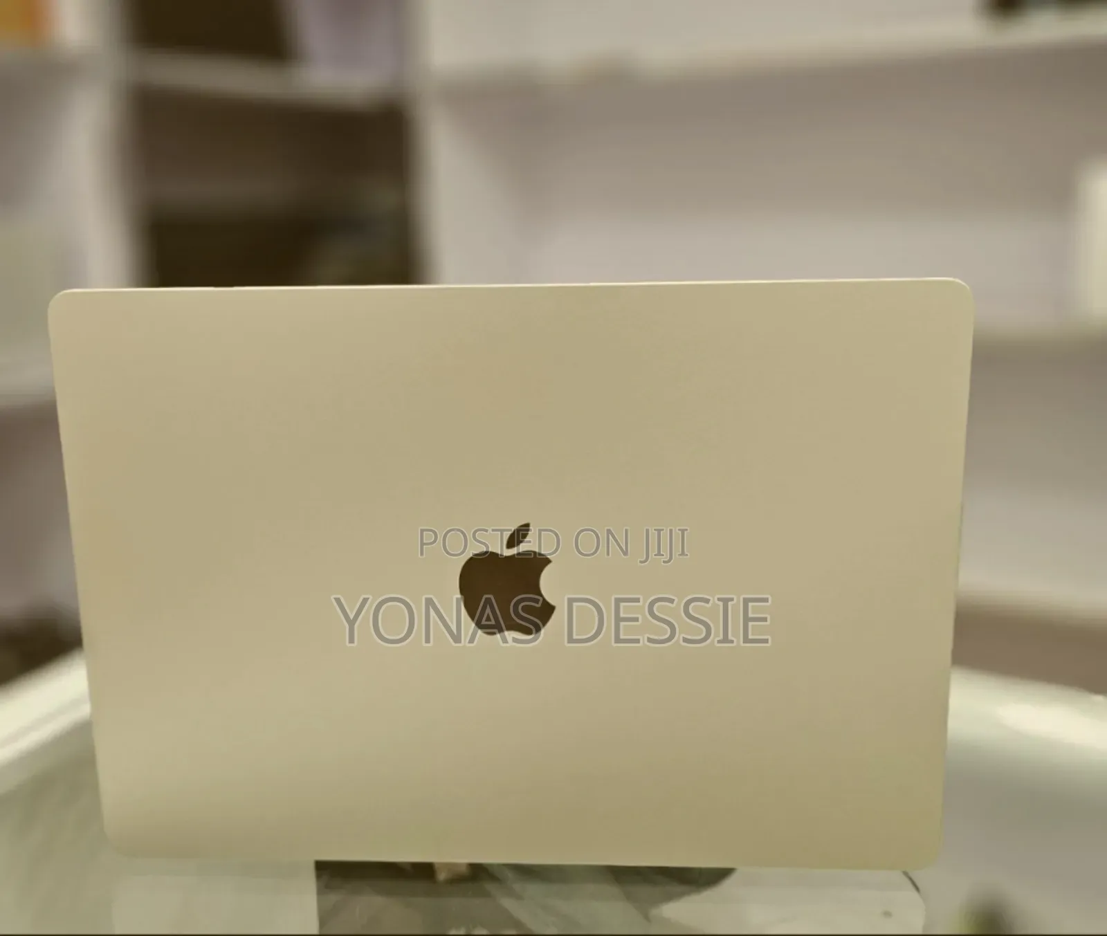 New Laptop Apple MacBook Air 2024 M3 8GB Apple M3 SSD 256GB