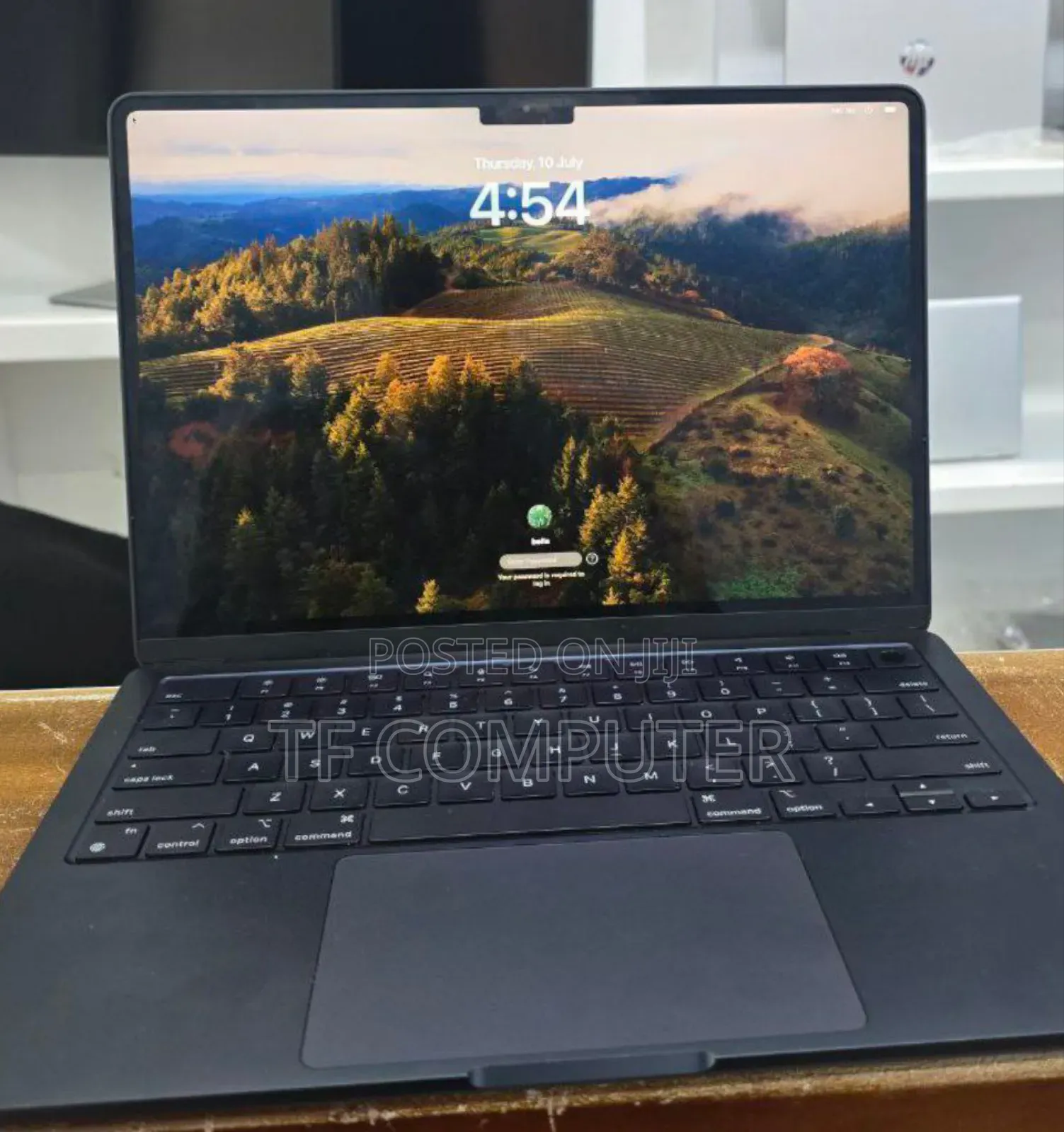 New Laptop Apple MacBook Air 2022 M2 8GB Apple M2 SSD 256GB