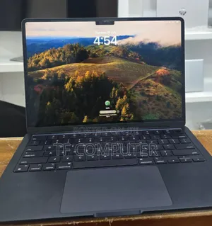 New Laptop Apple MacBook Air 2022 M2 8GB Apple M2 SSD 256GB