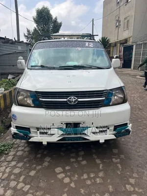Toyota HiAce 2009 White