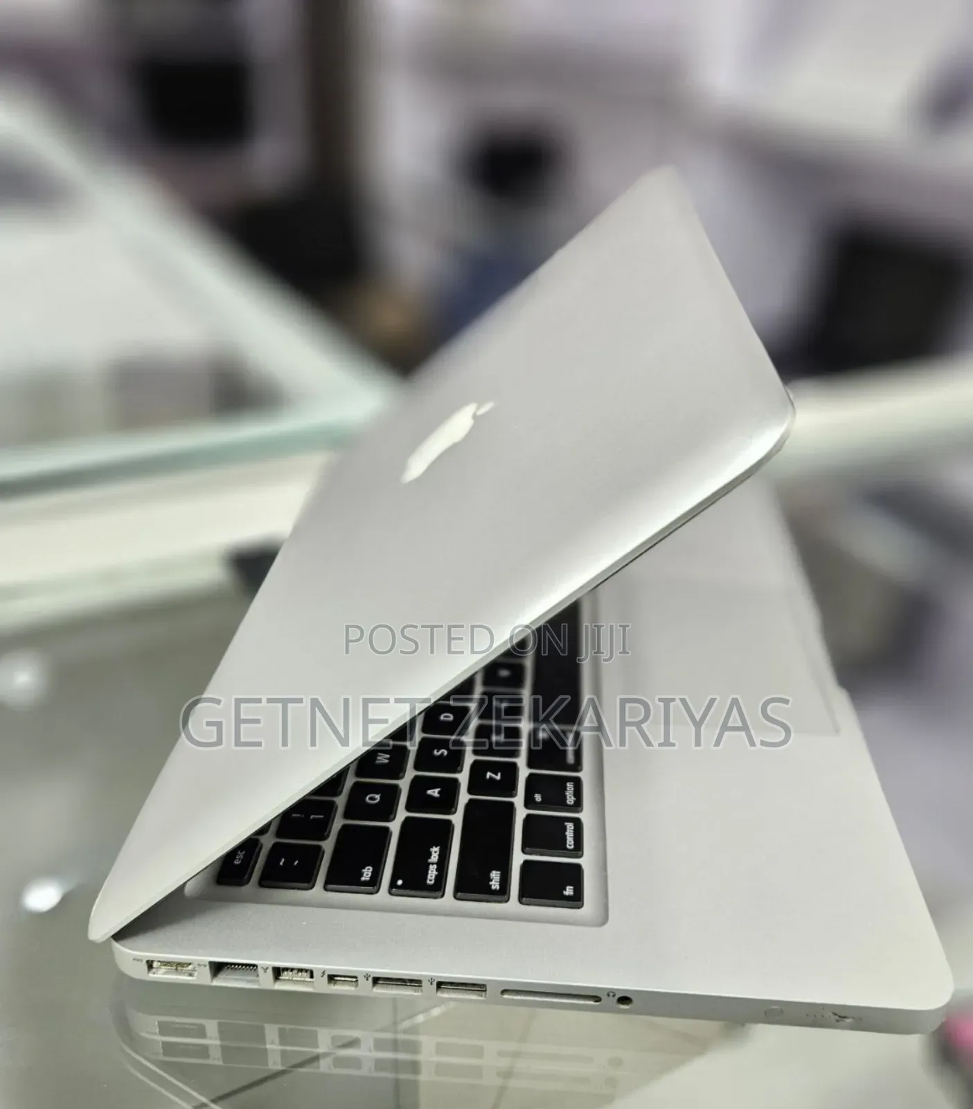 New Laptop Apple MacBook Pro 2012 4GB Intel Core I5 SSD 256GB