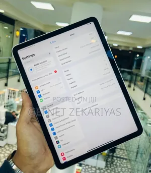 New Apple iPad Air 64 GB Silver