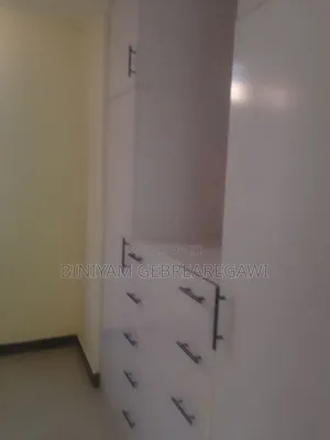Furnished 1bdrm Apartment in Apartment, Yeka for rent