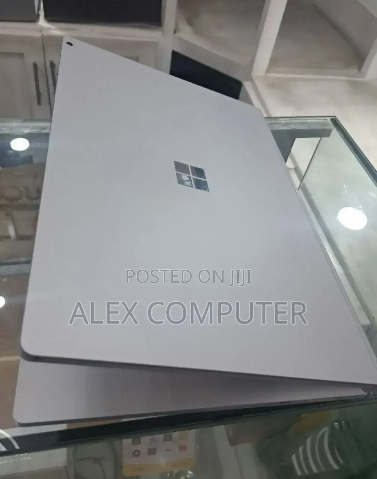 New Laptop Microsoft Surface Book 2 16GB Intel Core I7 SSD 256GB