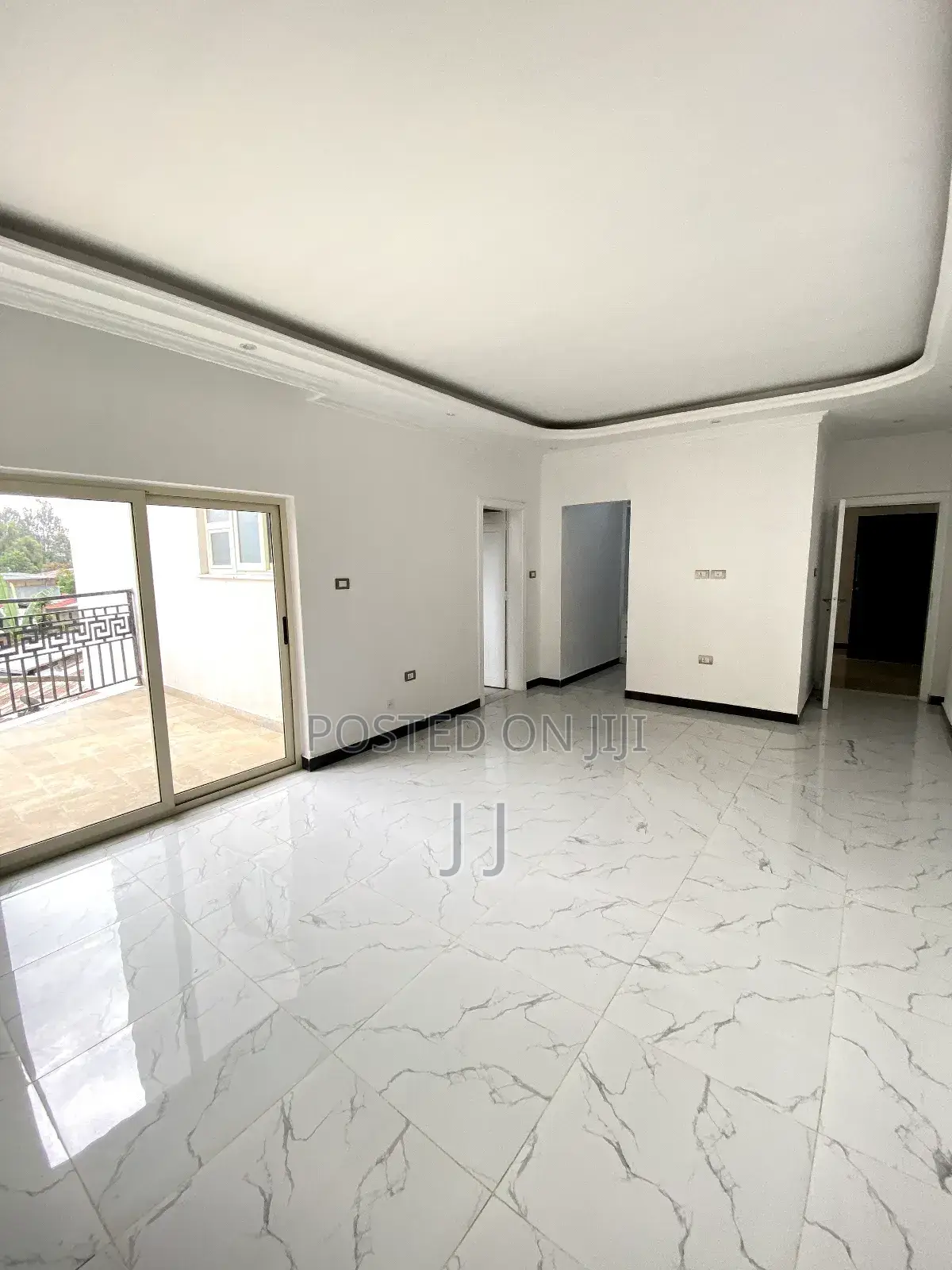 4bdrm Apartment in Bole for sale