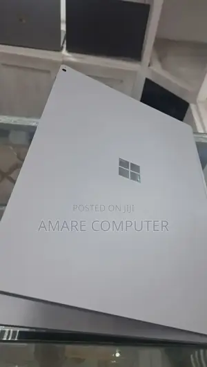 New Laptop Microsoft Surface Book 2 16GB Intel Core I7 SSD 256GB